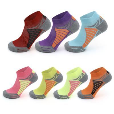 China Marathon Athletic Men's Sports Boots Short Boat Cycling Socks Running Increasing Cushion Athletic Socks for sale