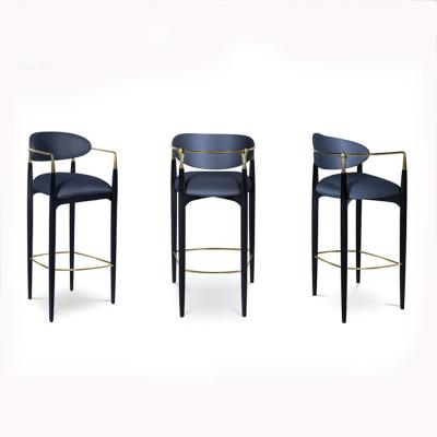 China Vintage Style High Quality Hot Selling Barstool With Gold Stainless Steel Legs Armrest Leather Bar Umpire Chair for sale