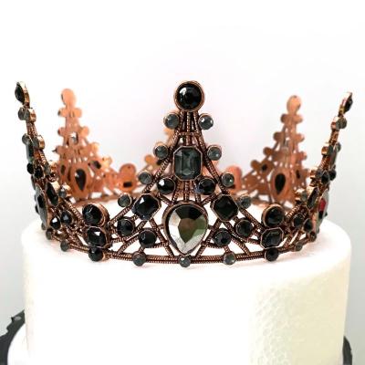 China Factory direct sales Baking crystal wedding headwear Multi-diamond crown alloy Baroque cake decoration style for sale