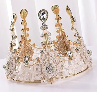 China Luxury Queen Lace Baking Luxury Vintage Crystal Handmade Beautiful Bridal Alloy Round Headpiece Crown Cake Decoration for sale