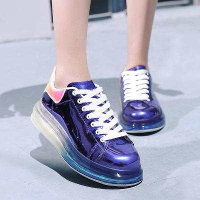 China SHOCK ABSORBING Fashion Women Sports Shoes Leisure Women Shoes Air Cushion Mirror Reflective Walking Shoes for sale