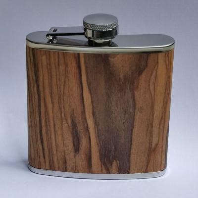 China Modern Reusable Liquor Whiskey Leather Hip Flask Alcohol 6OZ Stainless Steel Wooden Vacuum Flask for sale