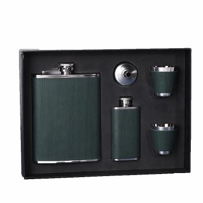 China Amazon Success Green Minimalist Hip Flask Set For Men Stainless Steel Leather Hip Flask Set With Funnel And 4 Cups, Hip Flask Logo for sale