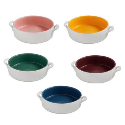 China High Quality Sustainable Pie Elegant Baking Casserole Fashion Ceramic Round Dish With Two Ears for sale