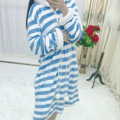 China Dropshipping Luxury Soft Warm Cute Striped Thermal Hoodie Bath Towel Striped Robe With Zipper for sale