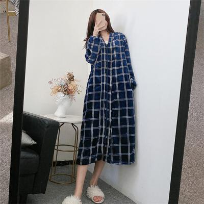 China Factory Supply Fashion Ladies Girls Direct Coral Fleece Plaid Plush Home Bathrobe Thermal for sale