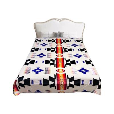 China PORTABLE Hot Sale Customized White Western King Size Printing Design Super Soft Fleece Flannel Polyester Blanket for sale