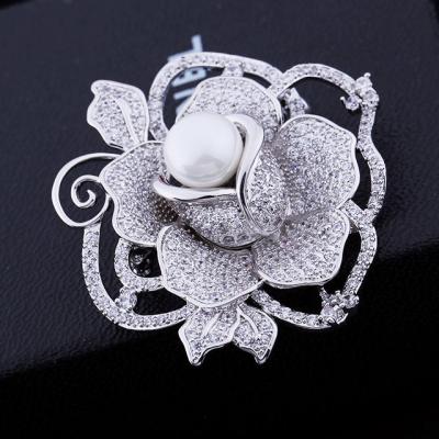 China Luxury Bridal Cubic Pearl Rose Flower Brooch Zircon Pin For Women Scarf Romantic Rhinestone Brooch Wedding Jewelry Accessories for sale