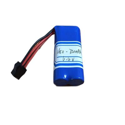 China Toys 6.4V750mAh Small Cylindrical Battery Pack With Protective Shutter And Cable for sale