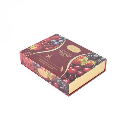 China Recyclable High Quality Custom Paper Cardboard Book Shape Magnetic Close Gift Packaging Box for sale