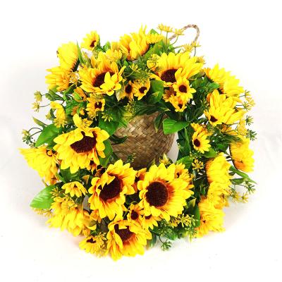 China Factory Wholesale Plastic Artificial Rattan YIWAN Sunflower Wreath Farmhouse Front Entrance Decoration Sunflower Wreath Garland for sale