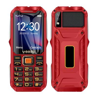 China 2.4 inch 2G Feature Phone SOS Numbers YEEMI Q8 Dual Card Mobiele telefoon Draagbaar Te koop