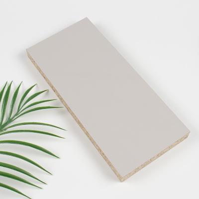 Chine 1250 mm feuille de PET stratifiée feuille de bois en plastique imperméable pour l'extérieur à vendre