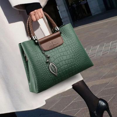 China PORTABLE Custom Made Alligator Cross & Body Bag For Female Messenger Tote Luxury Designer Ladies Handbags Women Shoulder for sale