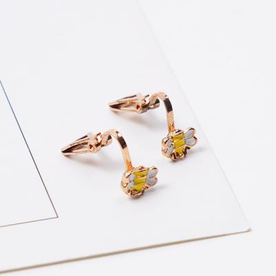 China 2022 Korean small person's temperament simple fashion jewelry cute simple earrings women's non-pierced ear clip for sale