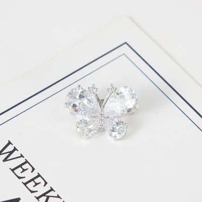 China Simple and elegant 2021 fashion small Institute of Statistics style fairy fashion pin Zircon wind small fresh butterfly brooch pin small for sale