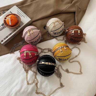 China SP1215 2021 New Fashion Messenger Bag Fashion Hand Lipstick Furry Chain Bag Cute Round Mini Basketball Purse Handbags for sale