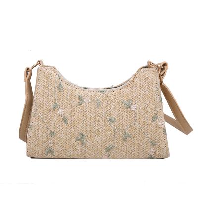 China SP813 Summer One Shoulder Bag Durable Flower Woven Fashion Small Square Straw Bag for sale