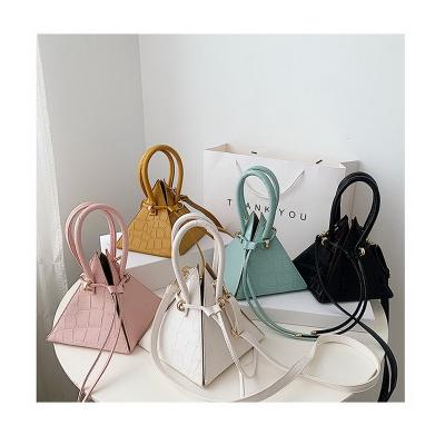 China SP1031 Luxury high quality drawstring evening cross -body bag 2021 fashion woman mini triangle-shape handbag handbags for sale