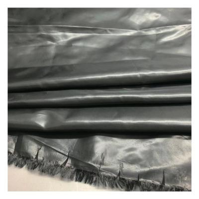 China Hot Sale 100Polyester 300T Oil Tear-Resistant 50D*50D 62GSM Outdoor Bright Taffeta Fabric For Lining for sale