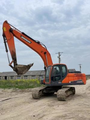 China Excavadoras usadas do Doosan de 110kw 21ton Dx215 Excavadora de rodas do Doosan à venda