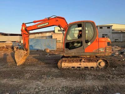 China 8 toneladas 8000 kg Excavadoras usadas Doosan Doosan Dx80 Excavadora 0,32m3 Capacidade de balde à venda