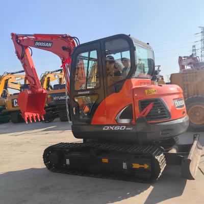 China Marca original Doosan Mini Excavator DX60 usado 6Ton Crawler Digger para construção à venda