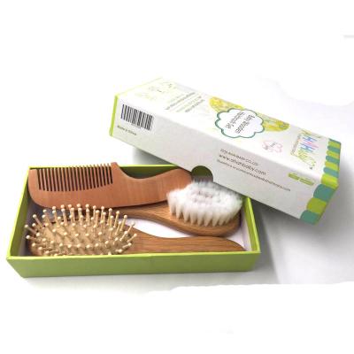 China Compact Natural Safe Thin Nylon Hair Set Baby Hair Brush Comb Set Wooden Beech Wood en venta