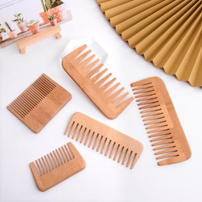 中国 Bamboo nature hair comb&Beard wooden comb at home 販売のため