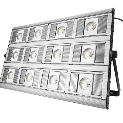 China Outdoor Sports Stadiums COB Football Field Spotlight Ip65 300w 400w 500w 600w Dmx Led Flood Light for sale