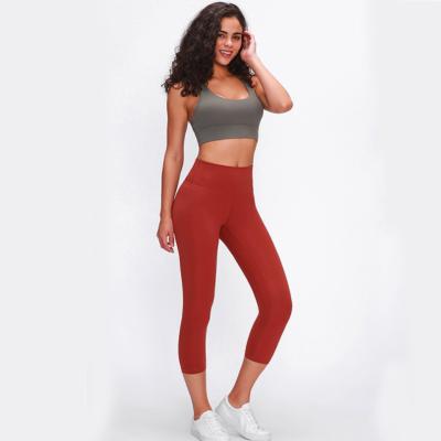 China Breathable Hot Selling Popular Very Energetic Red Looks Yoga Fitness Capri Pants for sale