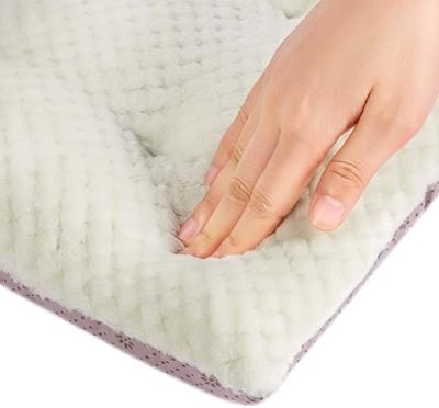 China Sustainable New Arrival Cheap Washable Comfortable Keep Warm Soft Pet Bed for sale