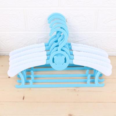 China Eco-friendly Parent-child Clothes Hanger Adjustable Plastic Flexible Baby Hanger for sale