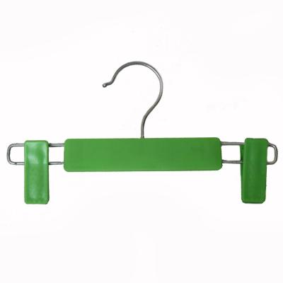 China Eco-Friendly 10 Inch Kids Pants Hanger Colored Plastic Skirt Pants Hangers With Large Non-slip Clips for sale