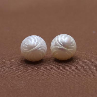 China CLASSIC natural handmade pearl earring, natural hand-carved pearls, customized cutting available for sale