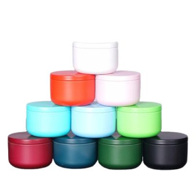 China Wedding Birthday Party Gift Christmas Color Candle Tins Soy Wax Travel Scented Black Essential Candle Tin Candle Gift Set Plant for sale