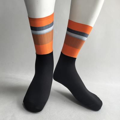 China OEM Manufacturer Custom Logo Sport Socks Bicycle Accessories Coolmax QUICK DRY Cycling Socks for sale