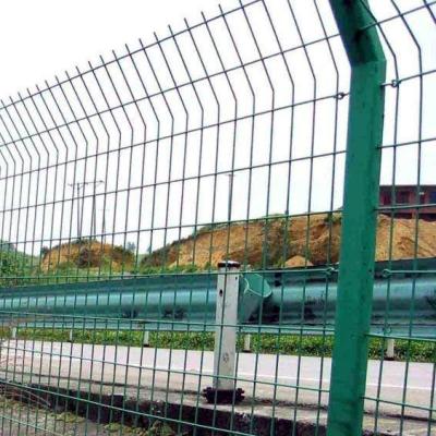 China Fence Good Quality Round Post Type Outdoor PVC Coated 3D Wire Mesh Fence Garden Fence for sale