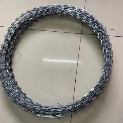 China BTO-22 BTO-10 Hot Dipped Galvanized Razor Barbed Wire Fencing Razor Barbed Wire for sale