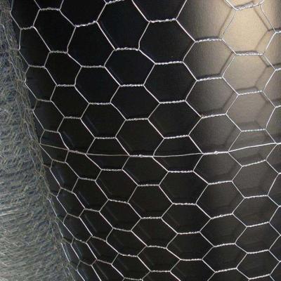 China Hexagonal Fence Hexagonal Iron Wire Mesh Link Fence Wire Mesh for sale