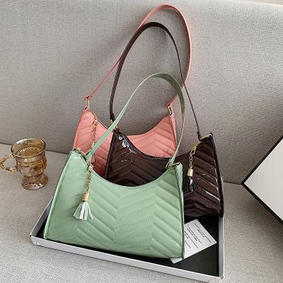 China Hot Selling New Fashion Chain Shoulder Large Tote Simple Leather Oblique Designer Handbags Famous Brands for sale