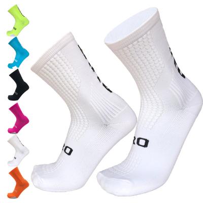 China Breathable Sports Socks Outdoor Cycling Men And Women Compress Professional Running Cycling Socks For Running for sale