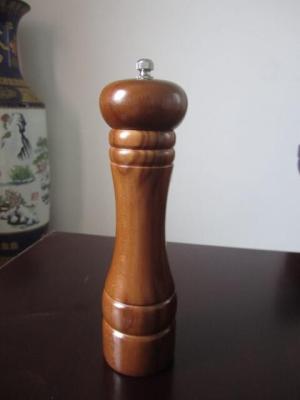 China Tall Wooden Manual Pepper Grinder Salt Spices Mill for sale