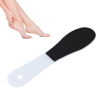 China Durable Hot Sales Sandpaper Dual Side Foot Files With Plastic Handle For Hard Skin Callus Remover Handle for sale