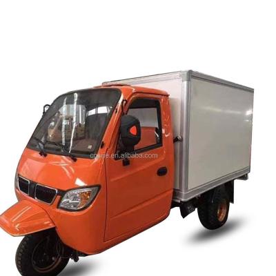 China Popular 250cc 300cc cargo fenced trimotorcycle tricycle gasoline motorbike triciclo carga motorbike cargueros for sale