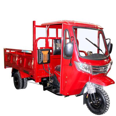 China Heavy Duty Cargo 5 Wheels Cargo Tricycle With Cabin for sale