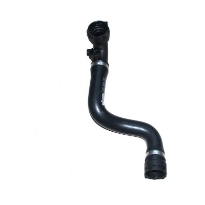 China NBR Upper Engine Radiator Hose Through Rubber Auto Car Silicone System Water Cooling 11537500733 for sale