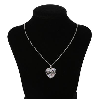 China Factory Direct Selling Love CLASSIC Heart Diamond MOM Letter Pendant Necklace For Mother's Day Gifts for sale