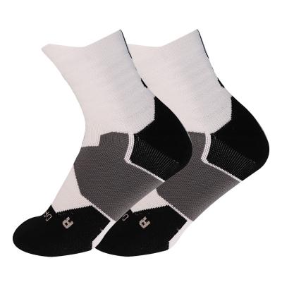 China Breathable Hot Sale Summer Anti Bacterial Compression Soccer Football Skate Sport Socks For Men for sale