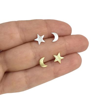 China Tasty Asymmetrical Earrings Nickel Free 925 Sterling Silver Tiny Crescent Moon Star Stud Earrings Wholesale for sale